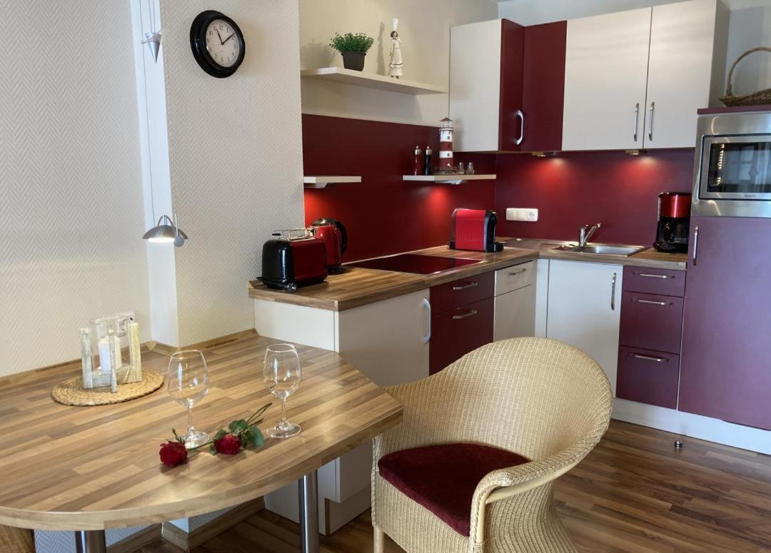 Wohnung 9 Meer-Ruhe Im Haus Stranddistel Komfortable Ferienwohnung Im 1 Og Fuer 4 Personen In Zingst Extérieur photo